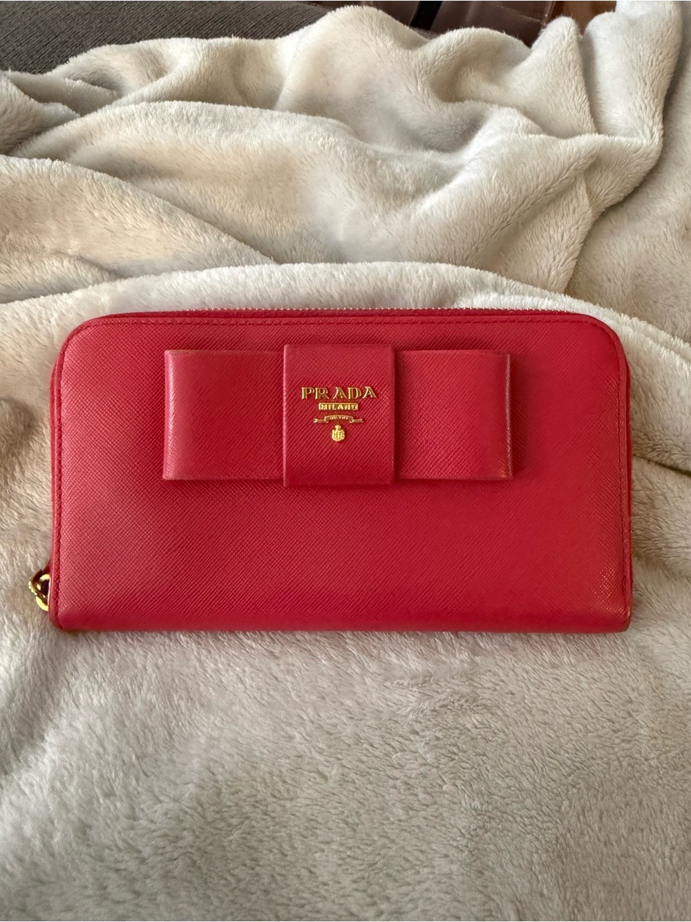 Prada Pink Saffiano Leather Bow Zip-Around continental Wallet
